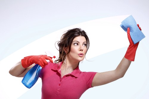 Local cleaning team handling end of tenancy cleaning in Soho